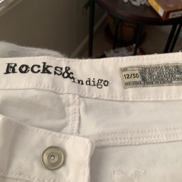 Rocks & Indigo white  embroidered jeans,NWT, sz 12 - Picture 3 of 7